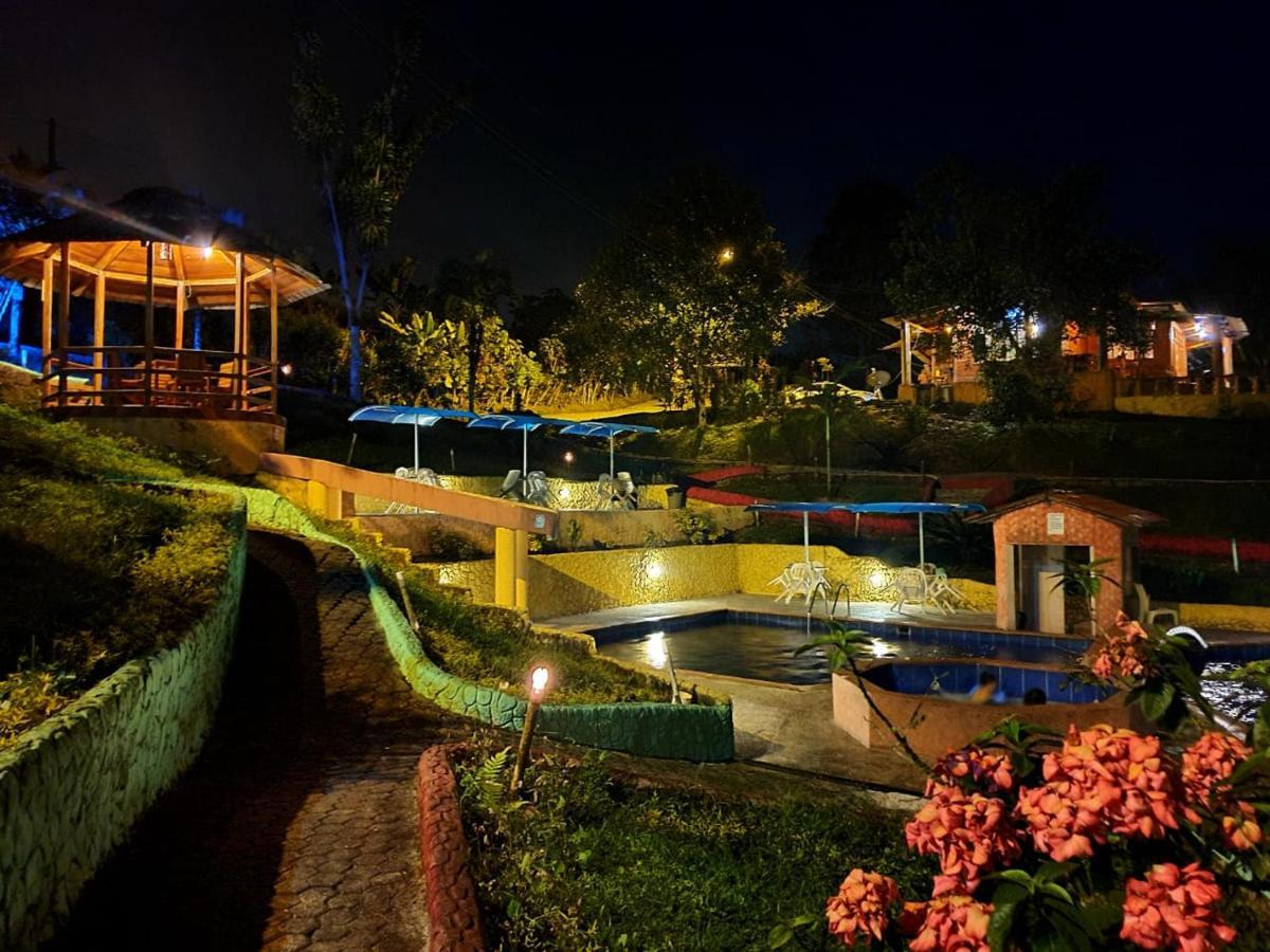Hosteria Kasadasa Санто Доминго де лос Колорадос Екстериор снимка