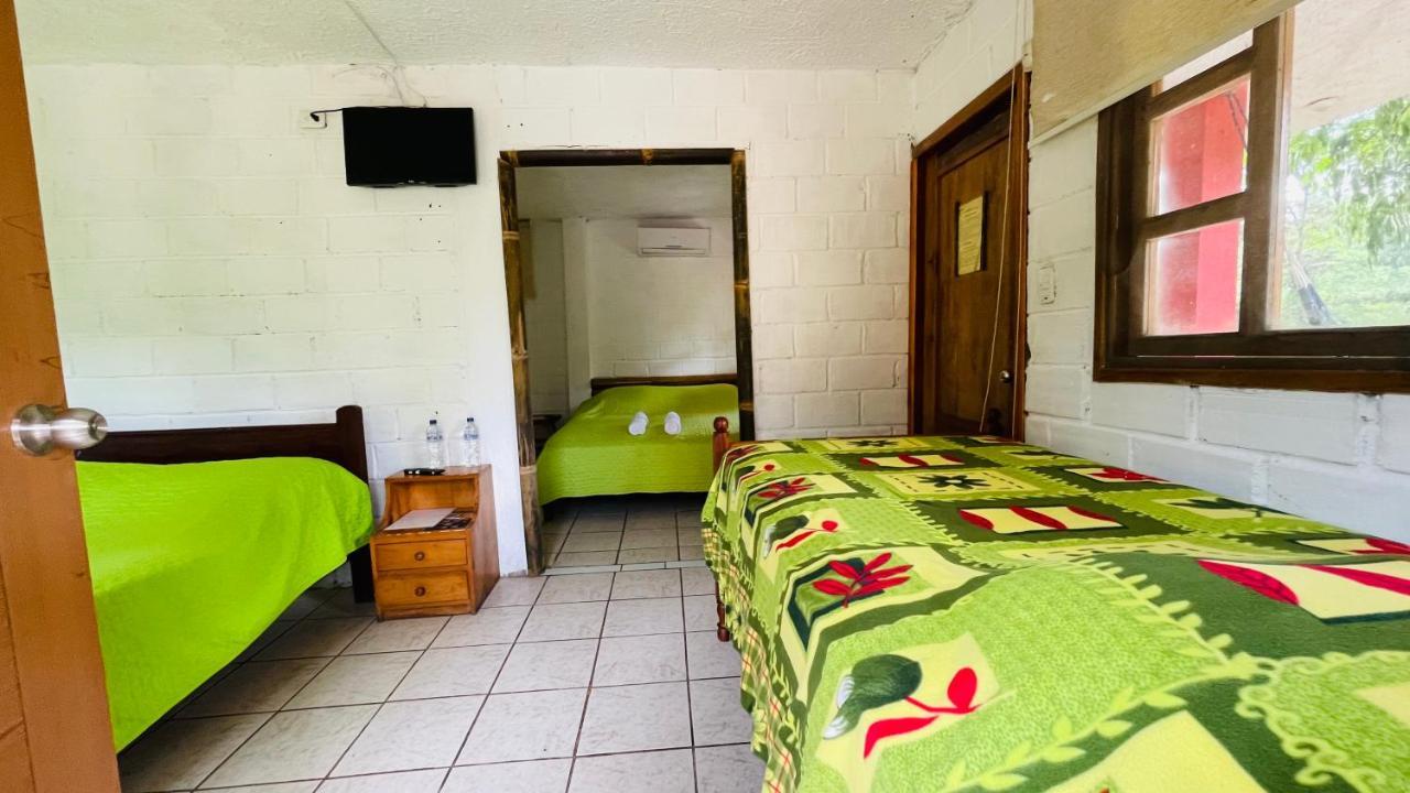Hosteria Kasadasa Санто Доминго де лос Колорадос Екстериор снимка