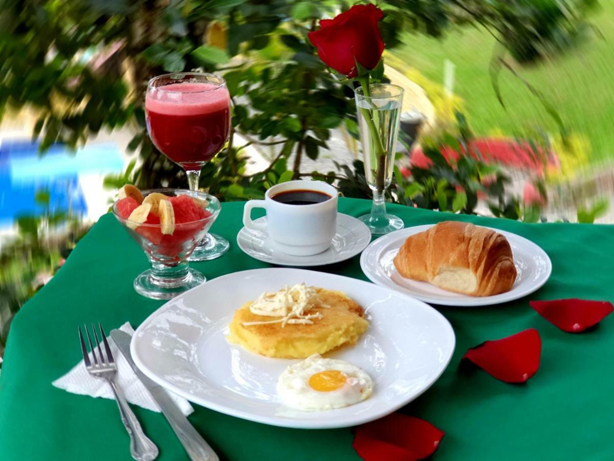 Hosteria Kasadasa Санто Доминго де лос Колорадос Екстериор снимка